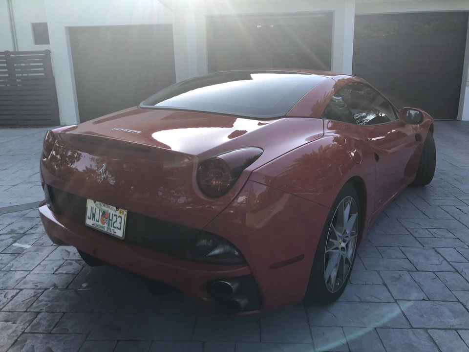 2010 Ferrari California - Image 14 of 31