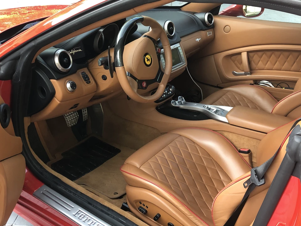2010 Ferrari California - Image 23 of 31