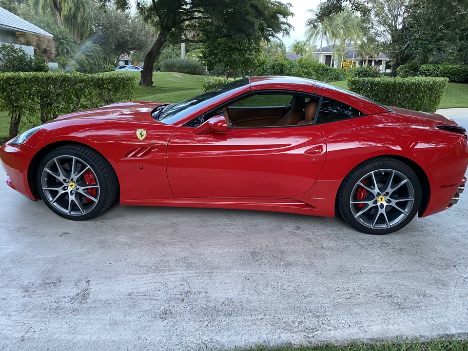 2010 Ferrari California - Image 11 of 31