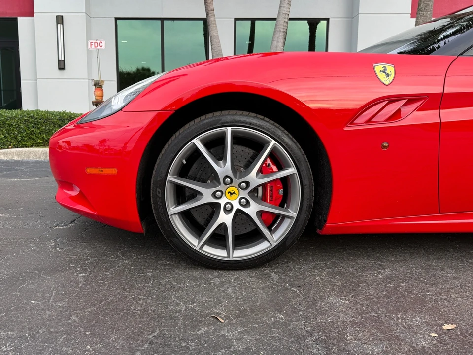 2010 Ferrari California - Image 11 of 21
