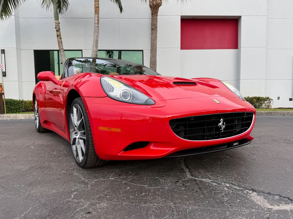 2010 Ferrari California - Image 4 of 21