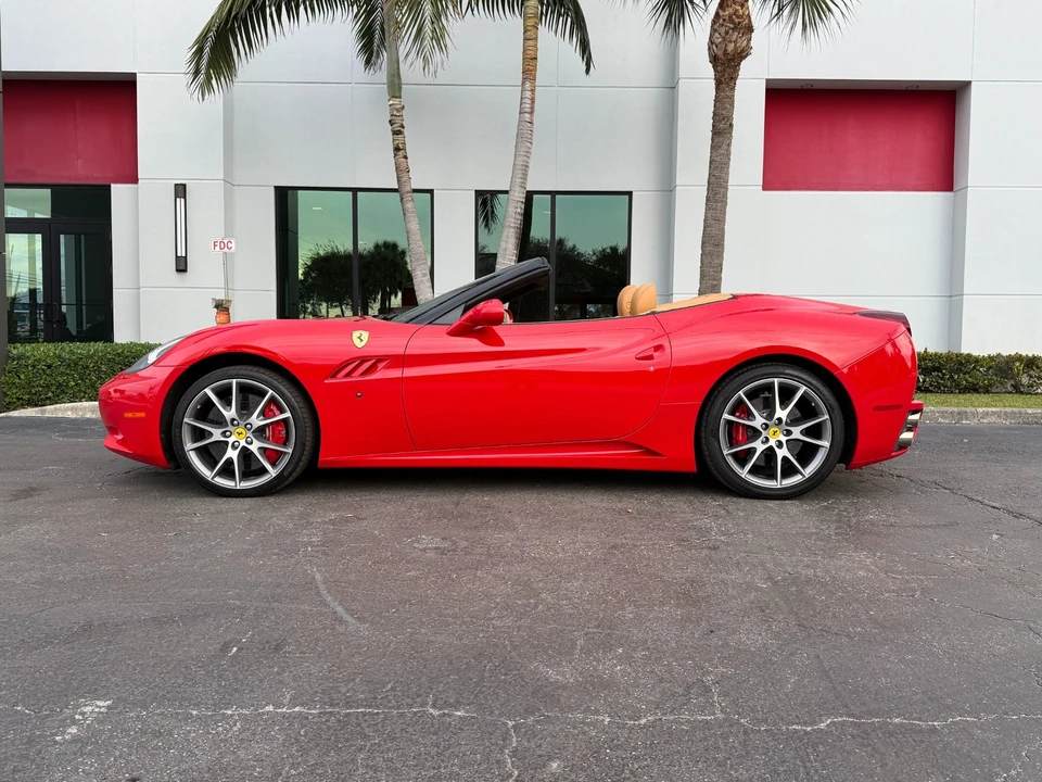 2010 Ferrari California - Image 9 of 21