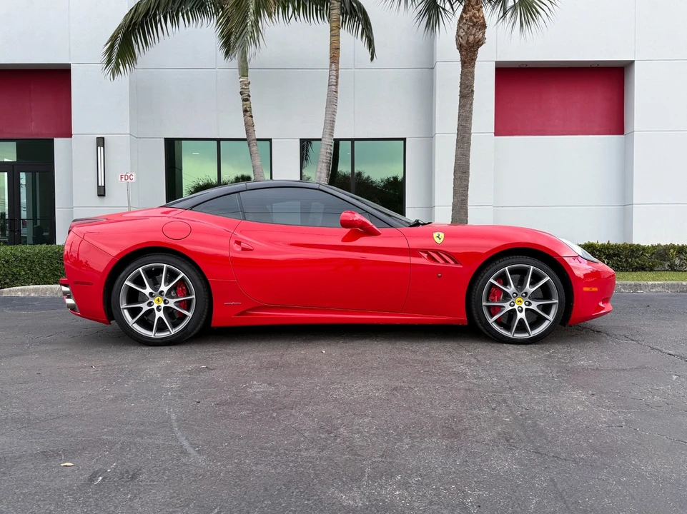 2010 Ferrari California - Image 21 of 21
