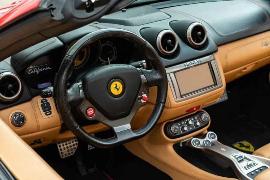 2010 Ferrari California - Image 13 of 31
