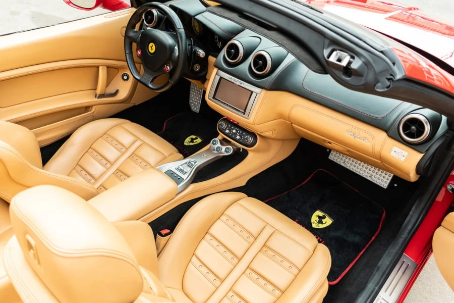 2010 Ferrari California - Image 16 of 31