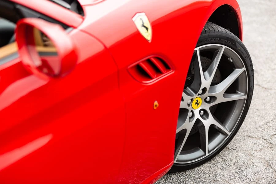 2010 Ferrari California - Image 5 of 31