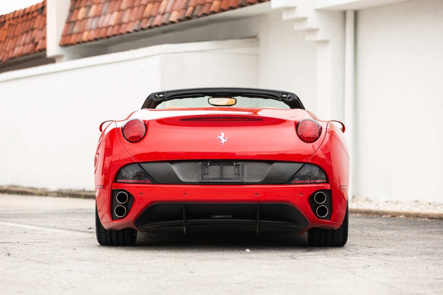 2010 Ferrari California - Image 8 of 31