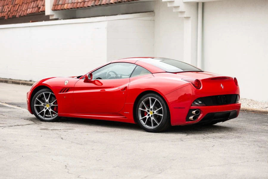 2010 Ferrari California - Image 10 of 31