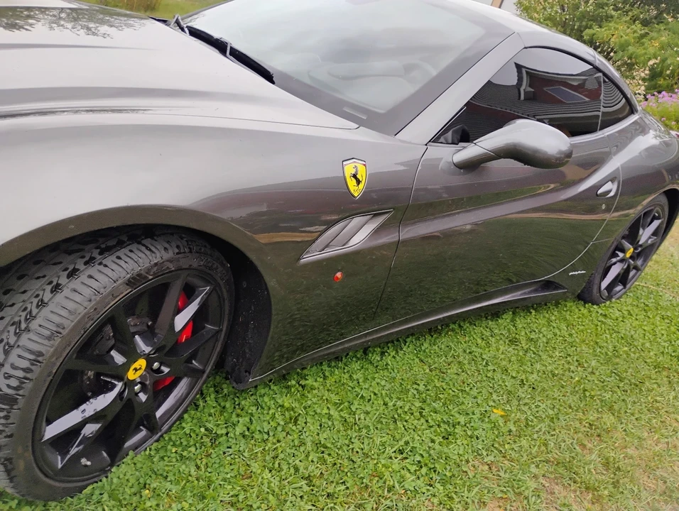 2010 Ferrari California - Image 13 of 21