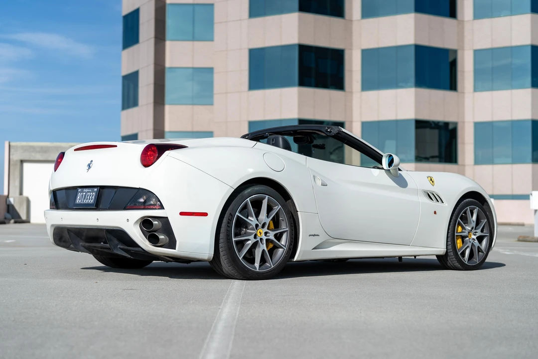 2010 Ferrari California - Image 9 of 31