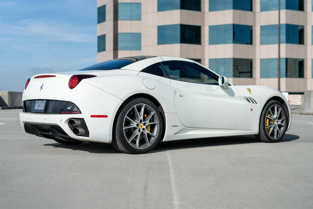 2010 Ferrari California - Image 15 of 31