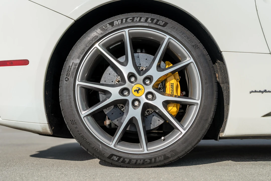 2010 Ferrari California - Image 28 of 31