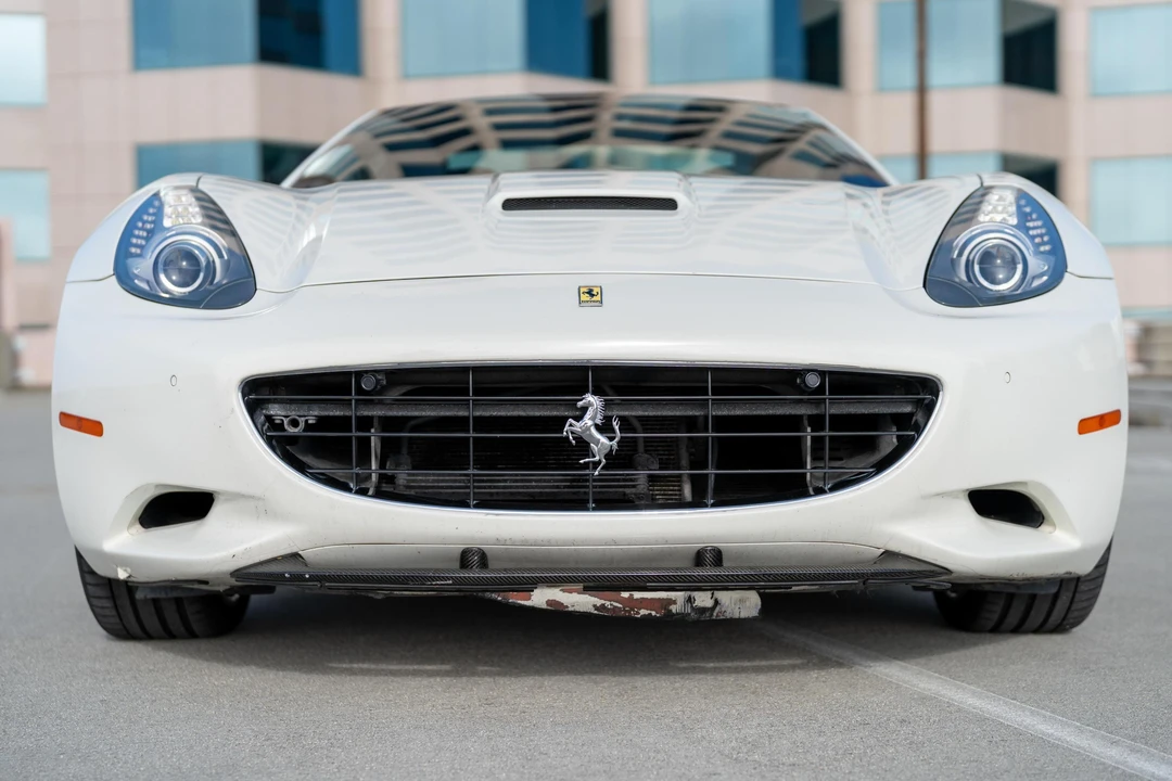 2010 Ferrari California - Image 2 of 31