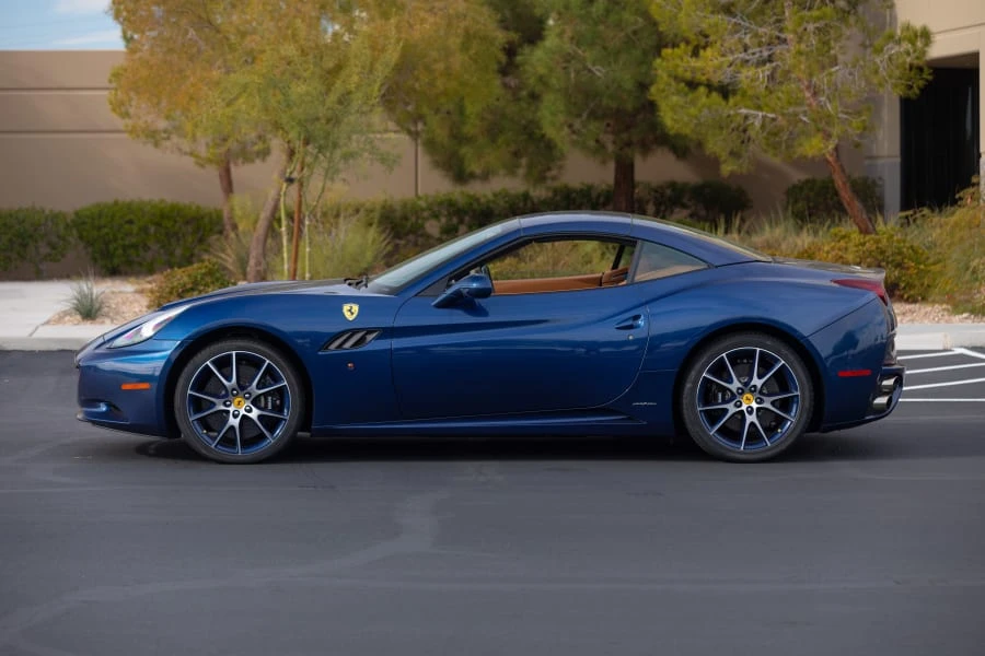 2010 Ferrari California - Image 2 of 31