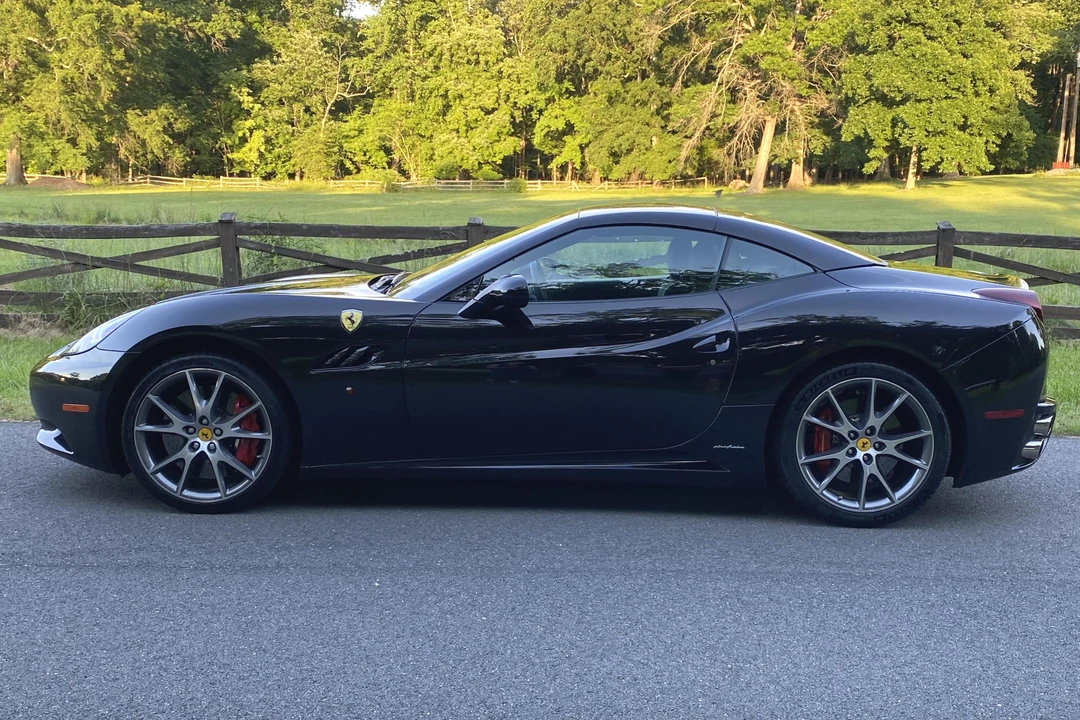 2010 Ferrari California - Image 3 of 31