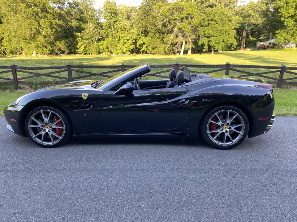 2010 Ferrari California - Image 8 of 31