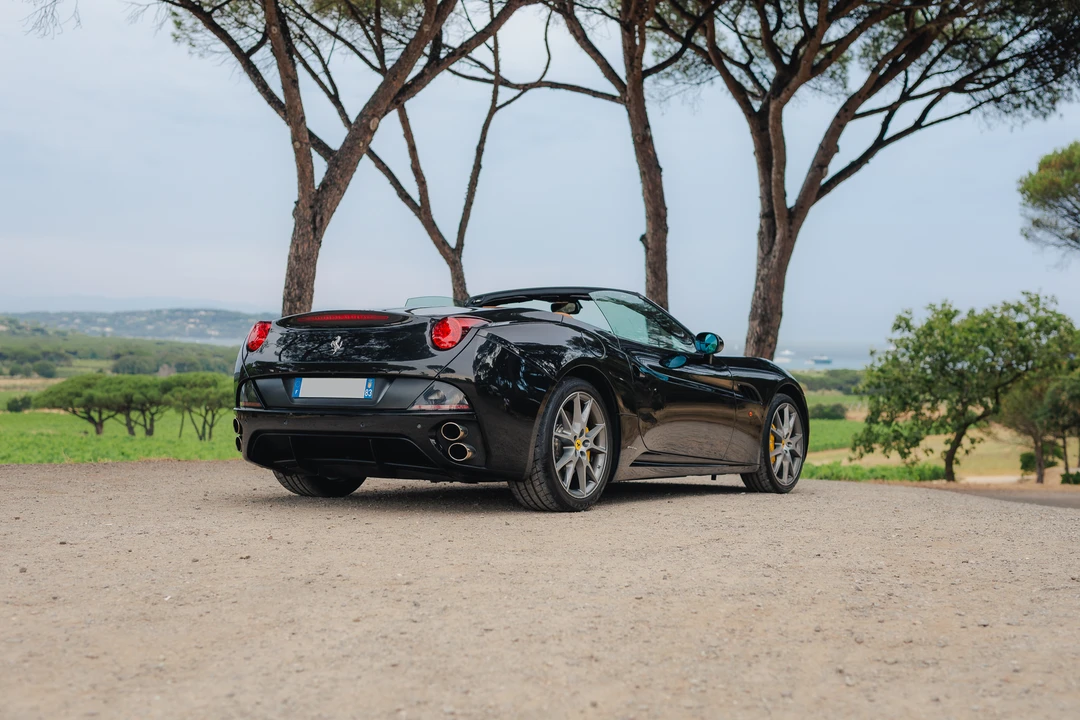2010 Ferrari California - Image 7 of 31