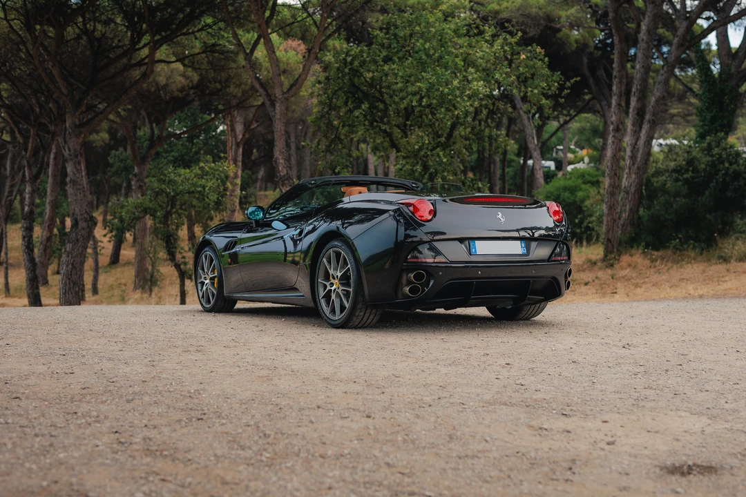 2010 Ferrari California - Image 5 of 31