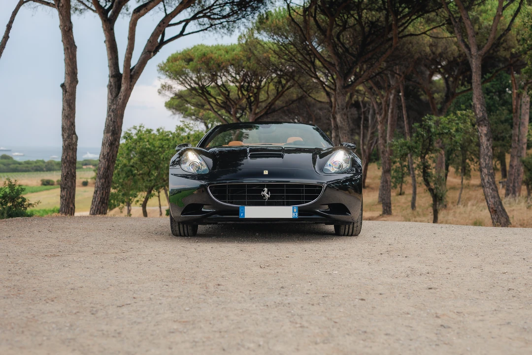 2010 Ferrari California - Image 2 of 31