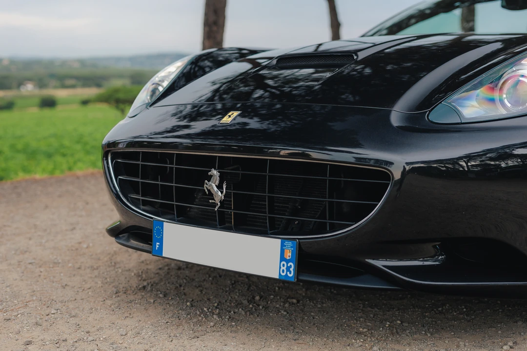 2010 Ferrari California - Image 14 of 31