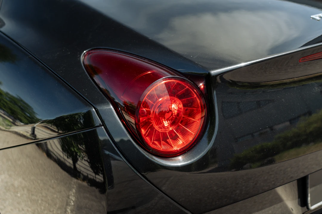 2010 Ferrari California - Image 9 of 31