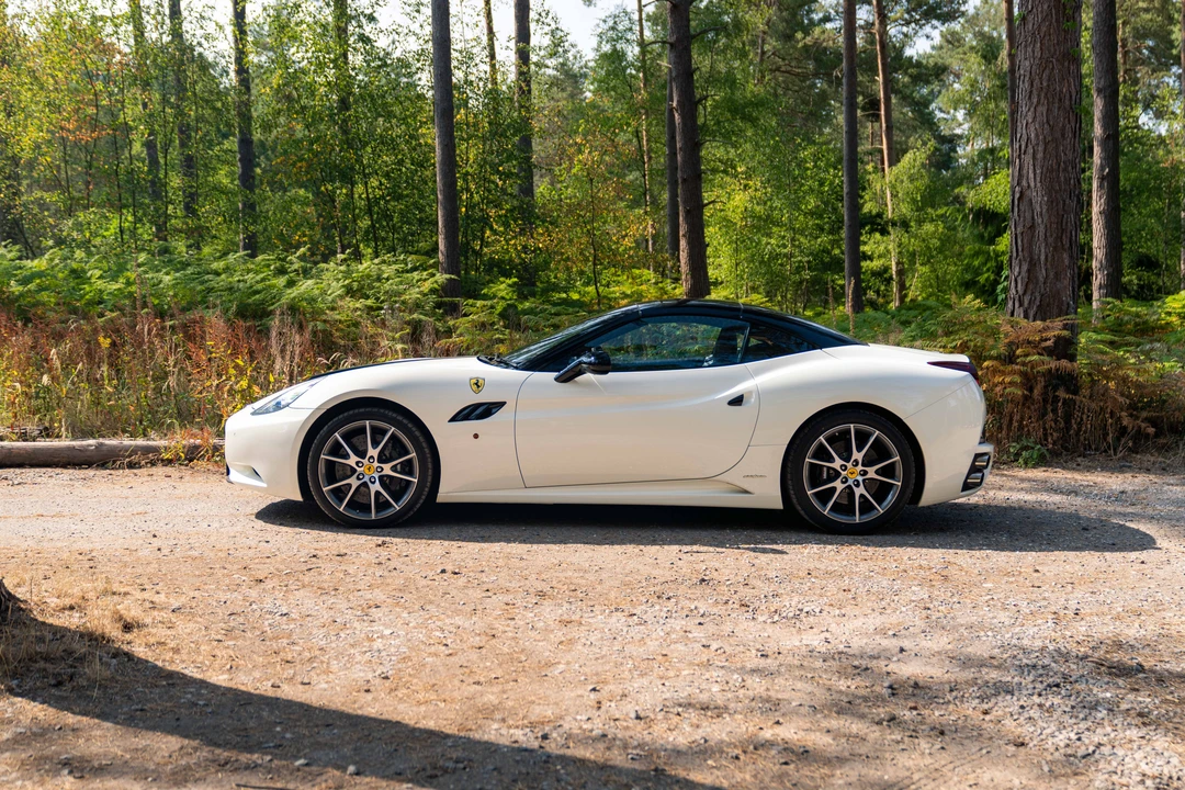 2010 Ferrari California - Image 11 of 31
