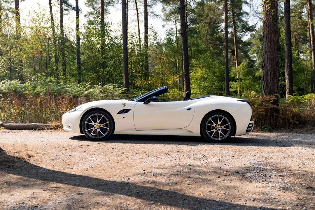 2010 Ferrari California - Image 4 of 31