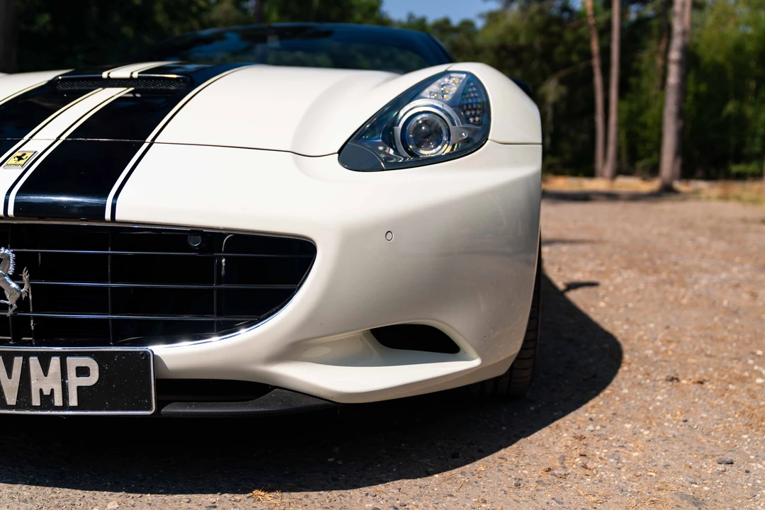 2010 Ferrari California - Image 26 of 31