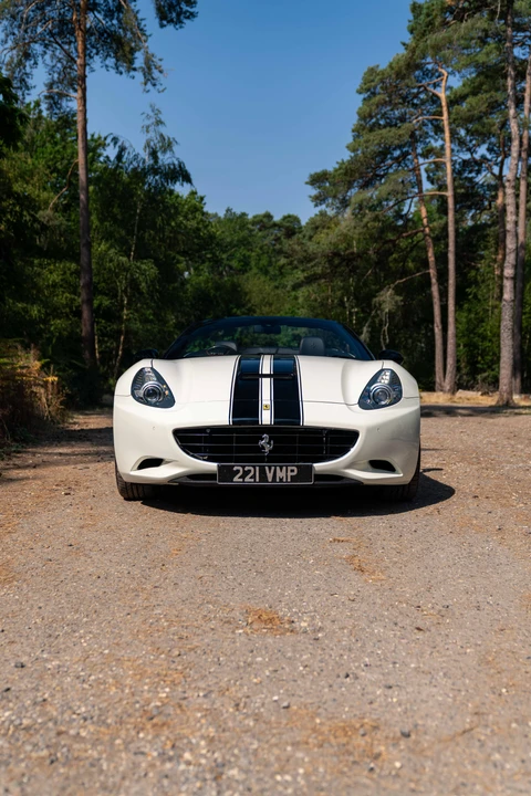2010 Ferrari California - Image 16 of 31
