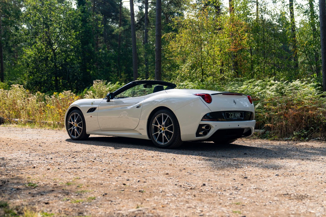 2010 Ferrari California - Image 5 of 31
