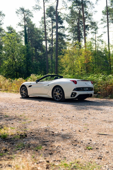 2010 Ferrari California - Image 19 of 31
