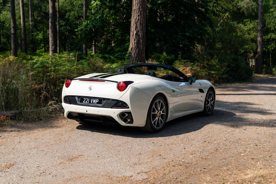 2010 Ferrari California - Image 7 of 31
