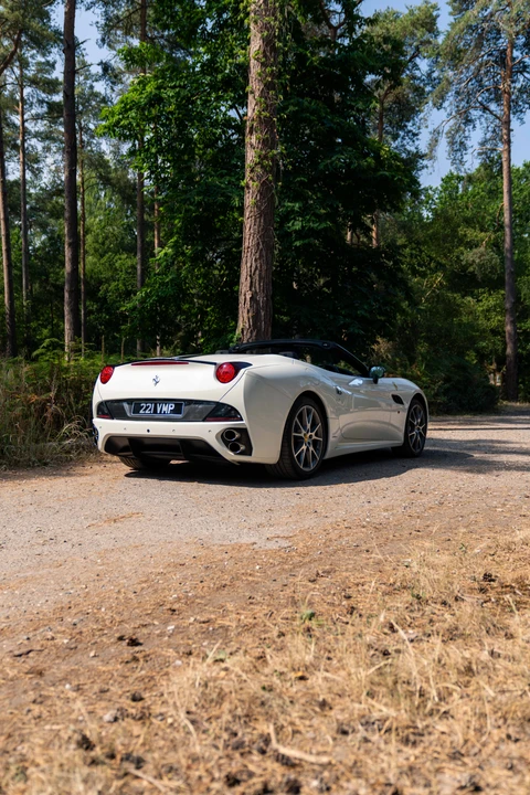2010 Ferrari California - Image 21 of 31