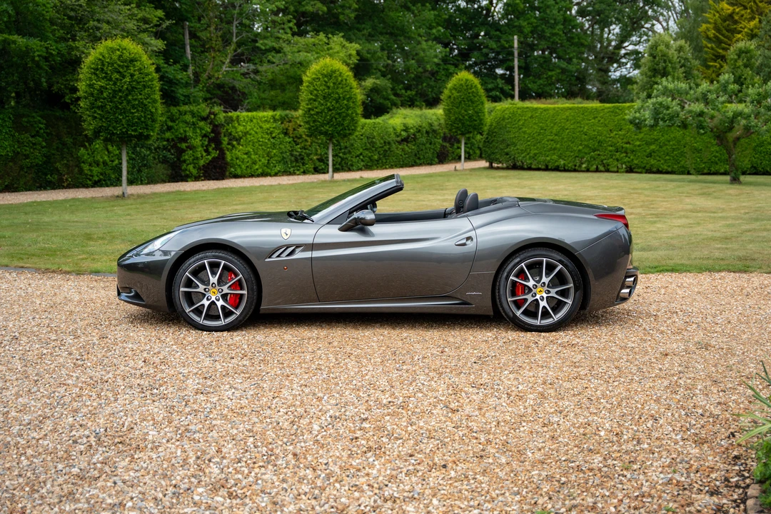 2010 Ferrari California - Image 4 of 31