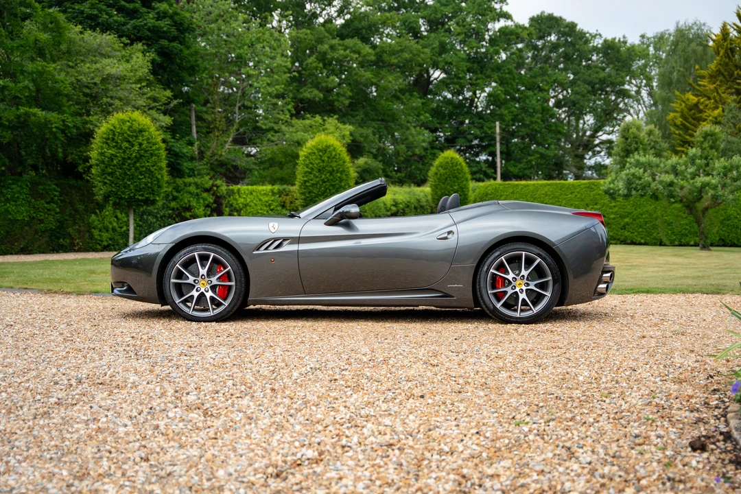 2010 Ferrari California - Image 13 of 31