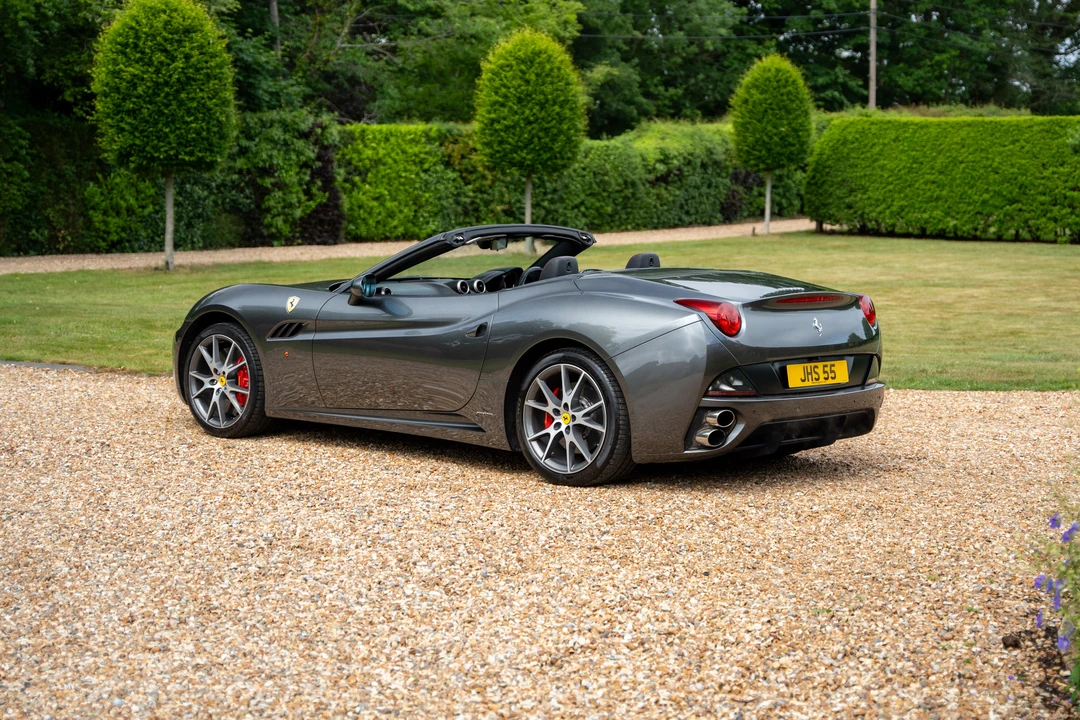 2010 Ferrari California - Image 5 of 31