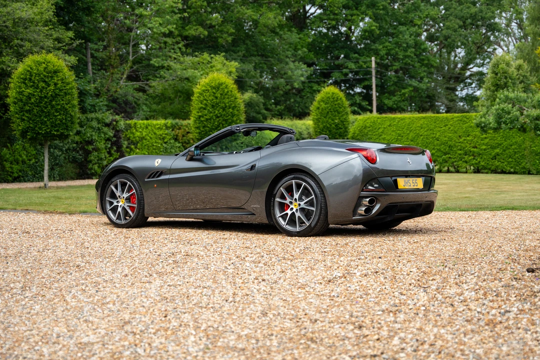 2010 Ferrari California - Image 14 of 31