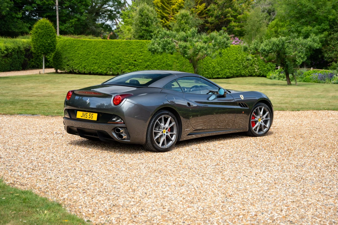 2010 Ferrari California - Image 16 of 31