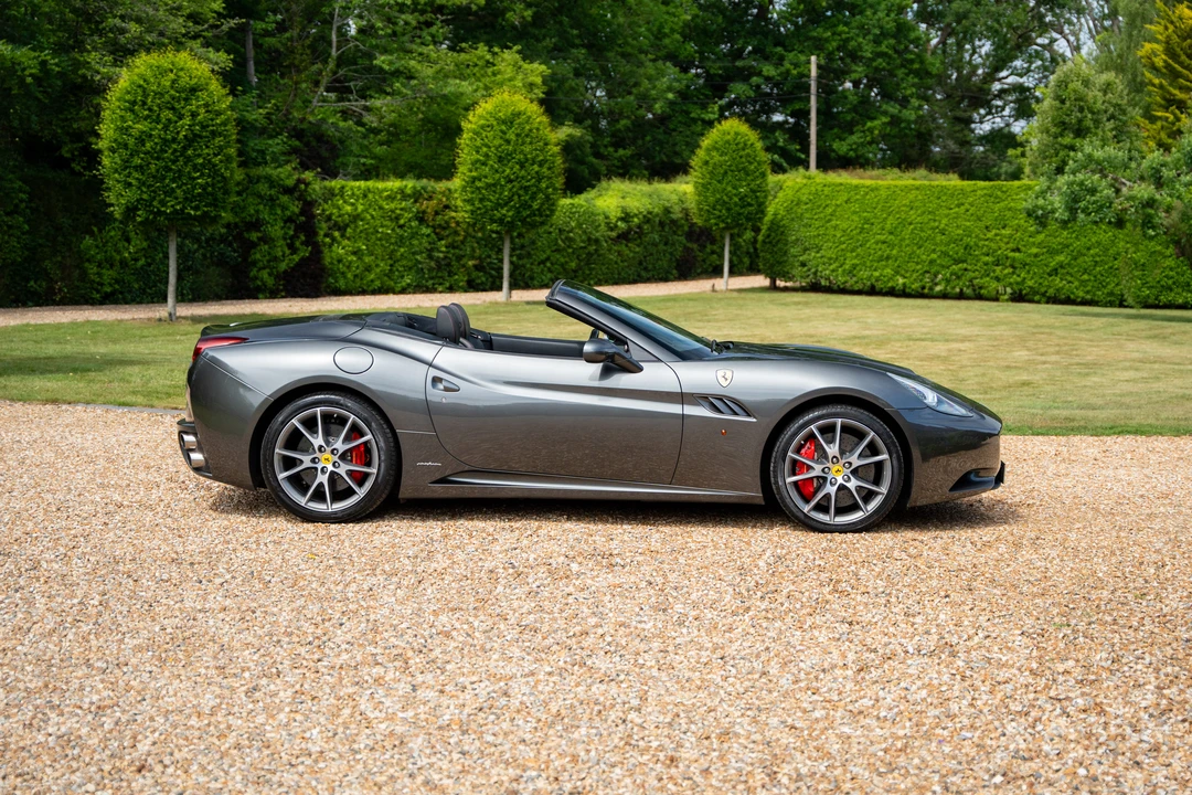 2010 Ferrari California - Image 8 of 31