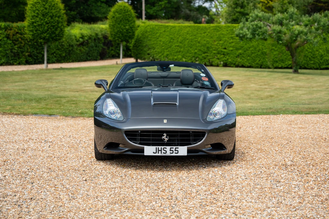 2010 Ferrari California - Image 2 of 31
