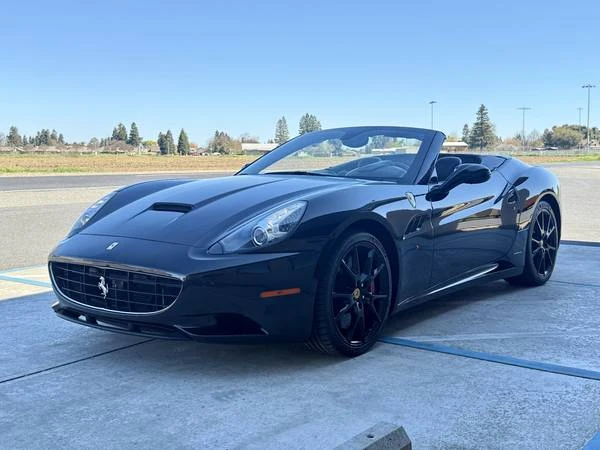 2010 Ferrari California - Image 2 of 12