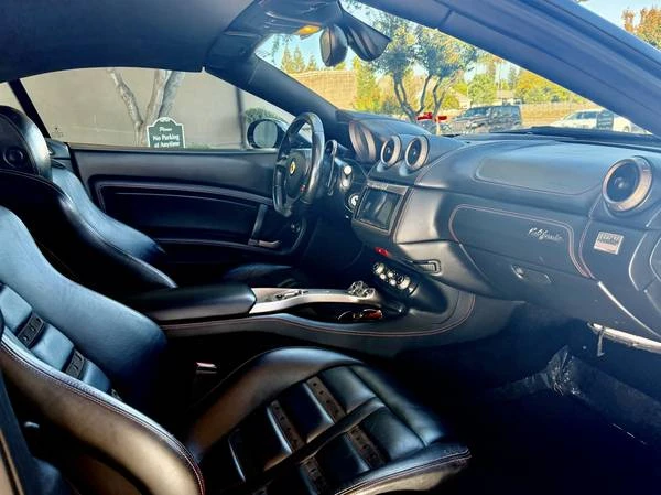 2010 Ferrari California - Image 3 of 5