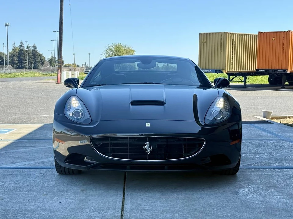2010 Ferrari California - Image 4 of 12