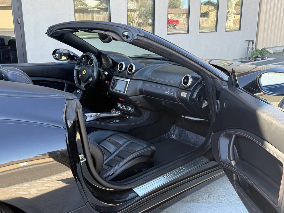 2010 Ferrari California - Image 11 of 12