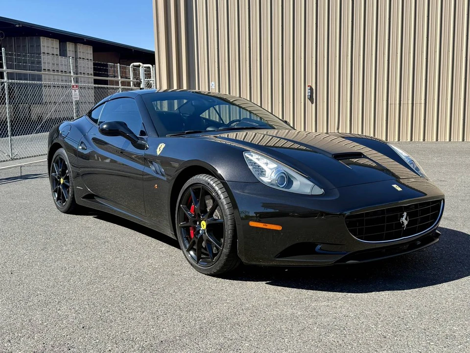 2010 Ferrari California - Image 5 of 12