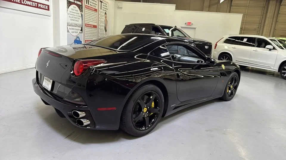 2010 Ferrari California - Image 8 of 20