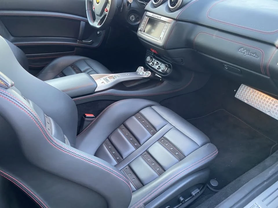 2010 Ferrari California - Image 3 of 4