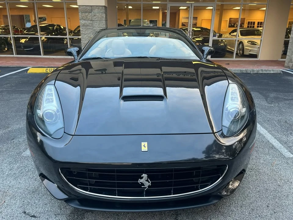2010 Ferrari California - Image 11 of 19