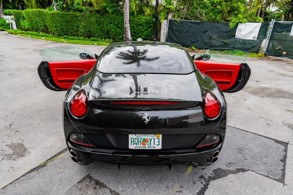 2010 Ferrari California - Image 7 of 11