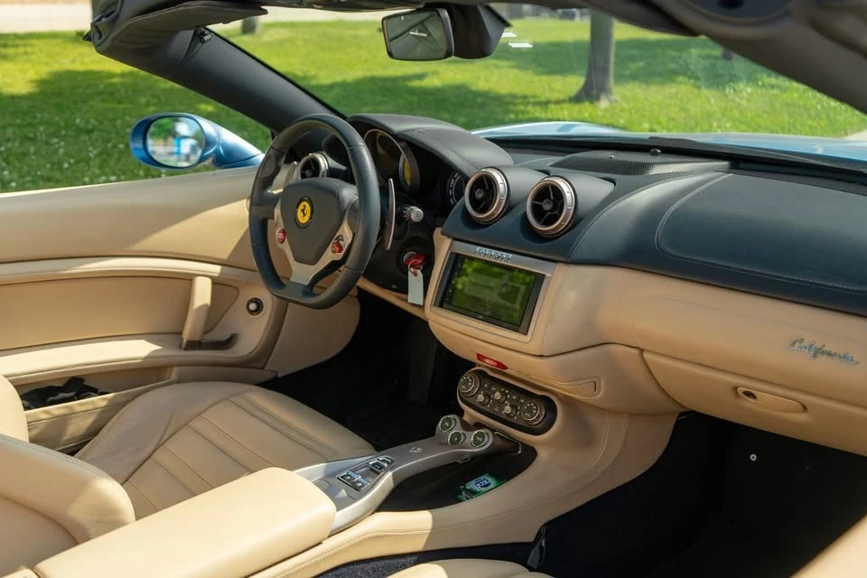 2010 Ferrari California - Image 5 of 12